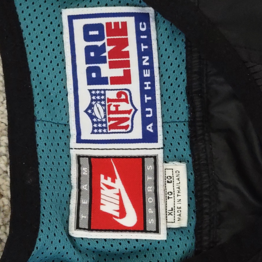 NFL Pro Line Jacksonville Jaguars Pullover - Picture 3 of 6